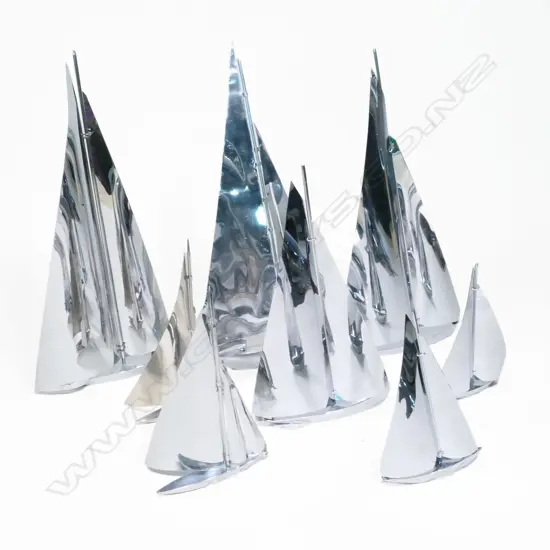 8 ART DECO CHROME YACHTS, H. 160-360mm