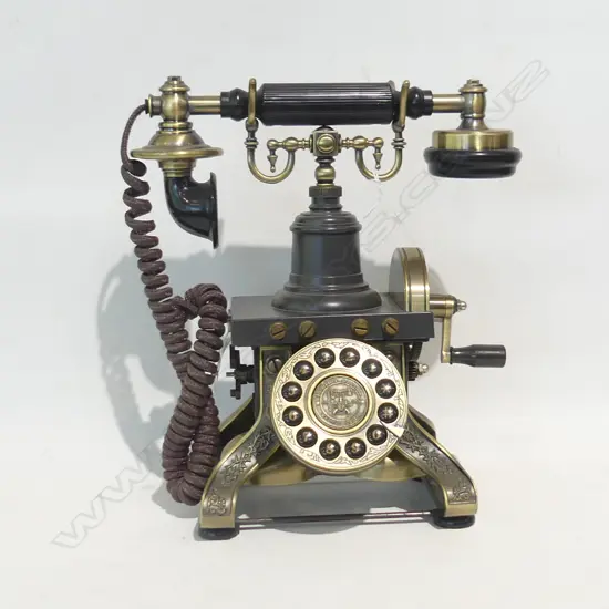 VINTAGE STYLE PHONE