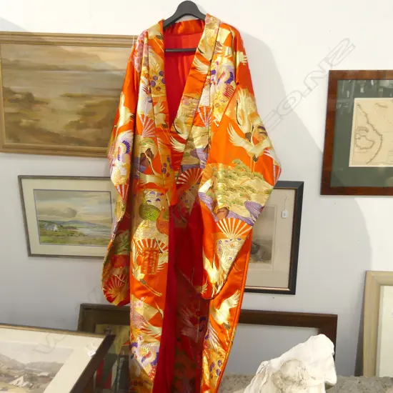 DECORATIVE RED SILK OVER JACKET WITH EMBROIDERED CRANES