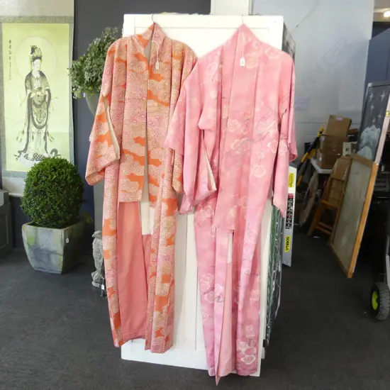2 SILK KIMONOS, BOTH FLORAL PINK