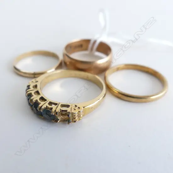 15CT WEDDER 3.6 GRAMS + 18CT BAND 2.2 GRAMS + 2 GOLD TONE RINGS