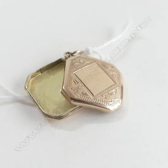 9CT YELLOW GOLD ANTIQUE LOCKET 3.1GMS