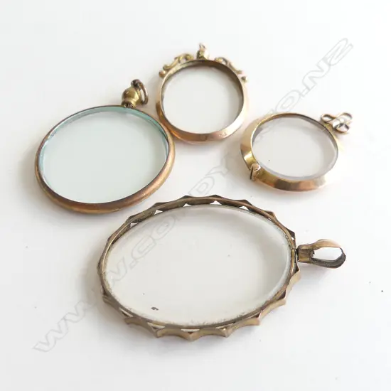 4 9CT GOLD & GLASS MEMORIAL PENDANT FRAMES