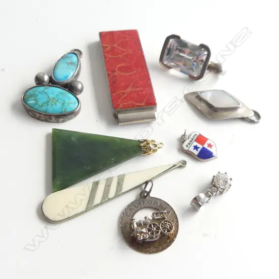 BAG 9 ASST CHARMS & PENDANTS