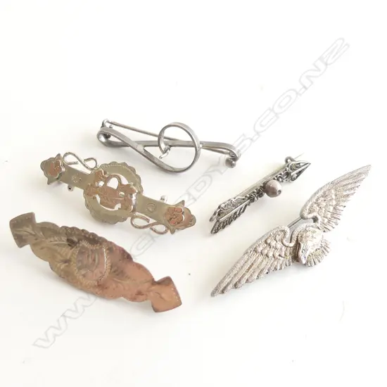 2 VICTORIAN STG SILVER BROOCHES; BOTH HALLMARKED & 3 OTHER BROOCHES