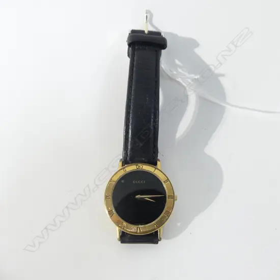 COSTUME GOLD PLATE 'GUCCI' WATCH