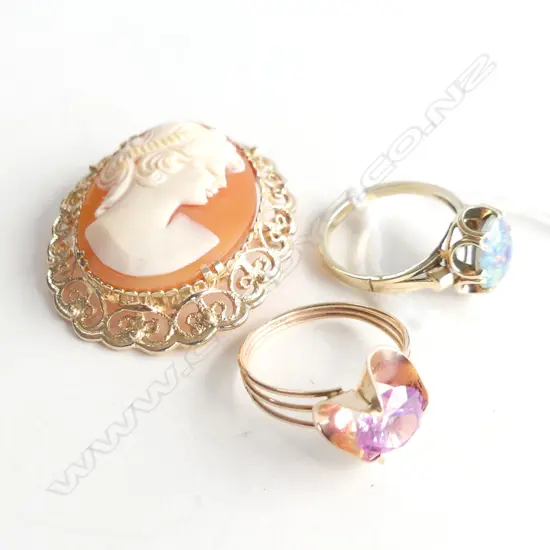 9CT GOLD OPAL RING & GOLD RING WITH PINK STONE  & 9CT CAMEO PENDANT/BROOCH 14.3 GRAMS TOTAL **RTV**