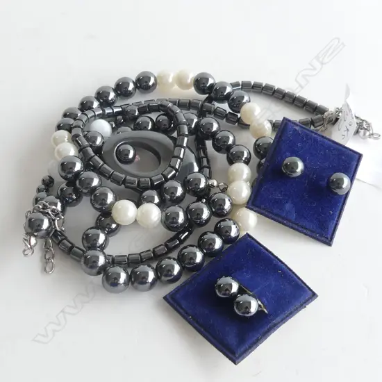 2 HEMATITE BEAD NECKLACES, 1 WITH PENDANT + 2 PRS STUD EARRINGS
