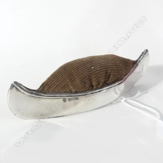 STG SILVER 'CANOE' PIN CUSHION, BIRM. 1913, L 130MM