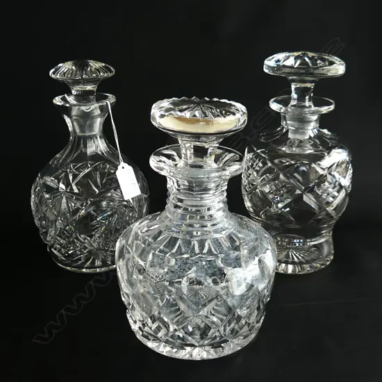 STUART CRYSTAL DECANTER + 2 OTHERS H 220 MM SOME CLOUDING