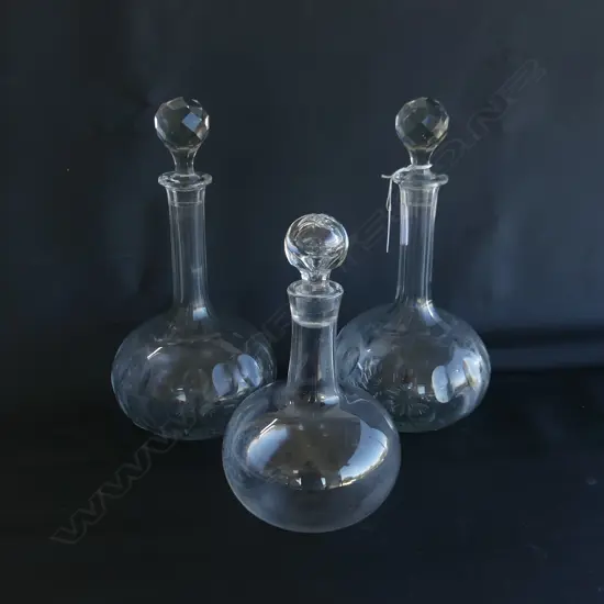 3 VICTORIAN CRYSTAL DECANTERS; PR + 1 H.280mm