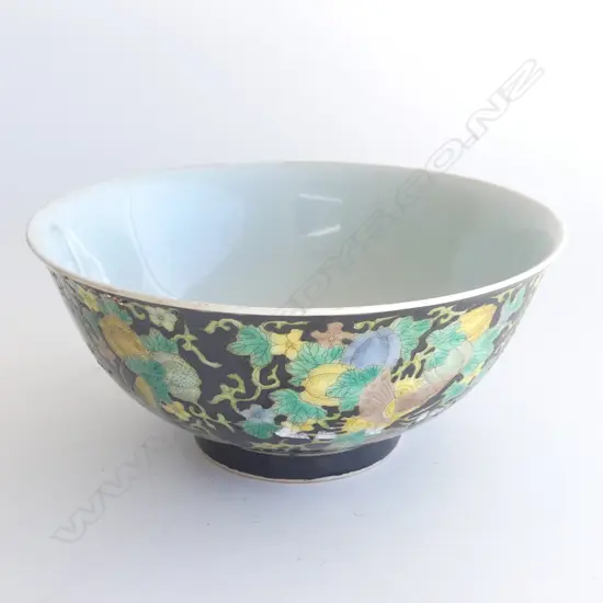 CHINESE PORCELAIN FAMILLE NOIR BUTTERFLIES BOWL Dia.155mm