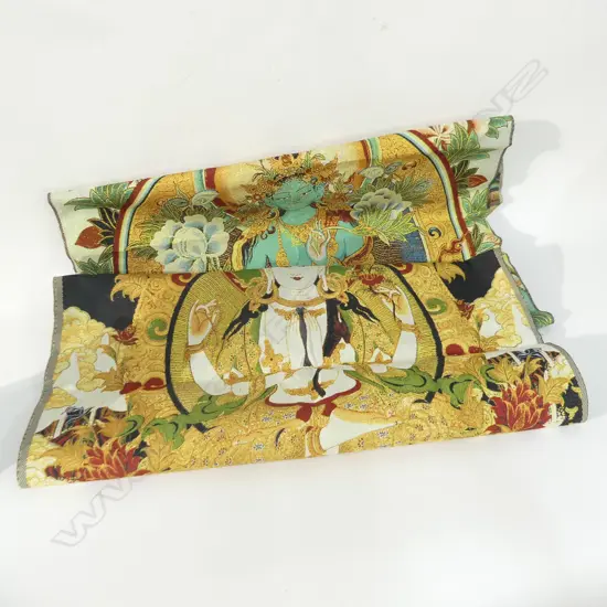 2 FABRIC THANGKA w. METALLIC THREAD 900x600mm