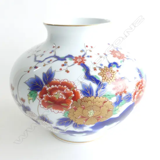 LARGE ORIENT PORCELAIN BLOSSOM VASE H 140 MM