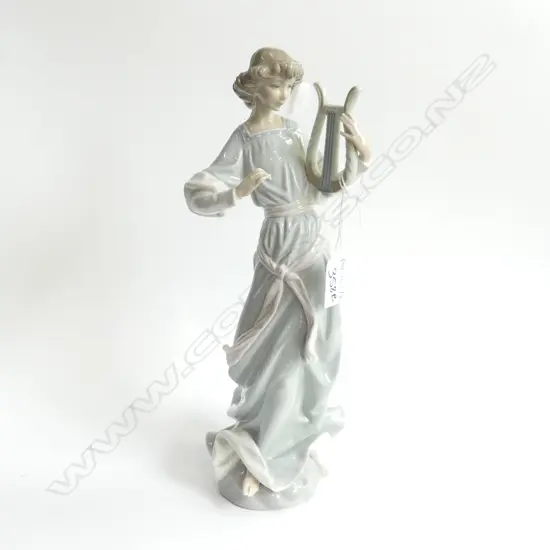 LLADRO FIGURINE LADY w. LYRE H.310mm