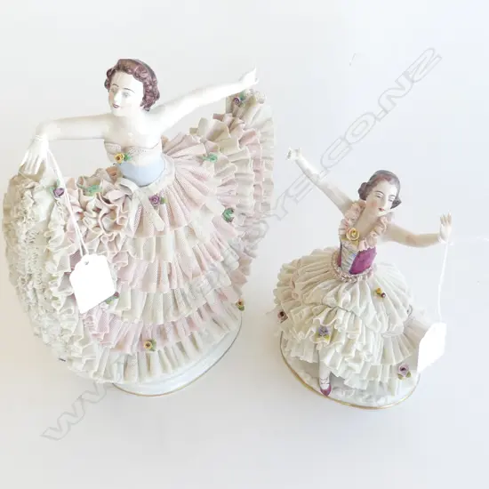 2 GERMAN DRESDEN STYLE FIGURES MINOR FAULTS H 250 MM