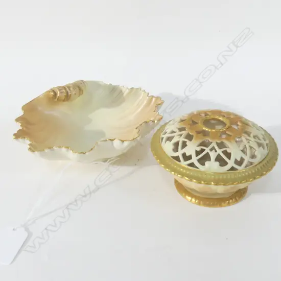 2 PCES ROYAL WORCESTER BLUSH; POTPOURRI & SHELL W.150mm