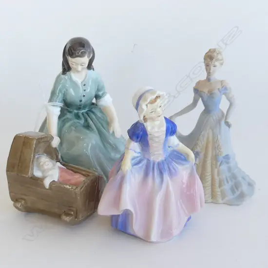 3 FIGURINES; COALPORT BEAU MONDE, 2x R.DOULTON DINKY DO / CRADLE SONG H.135mm