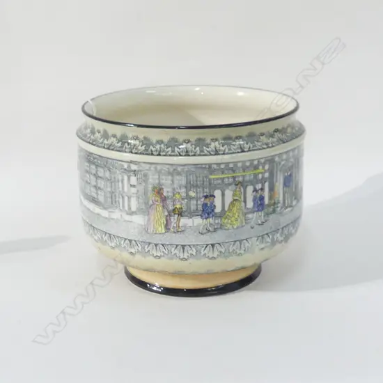 LARGE ROYAL DOULTON SERIESWARE JARDINIERE. " OLD MORETON " . H.165mm D.20mm . SOME INTERNAL CRAZING 