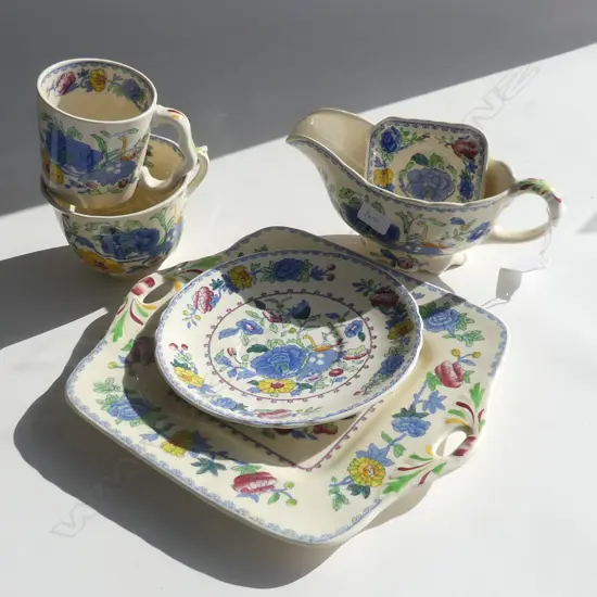 6 PCES MASONS REGENCY; SAUCE BOAT AF, 2 CUPS, ASH TRAY, SAUCER, CAKE PLATE