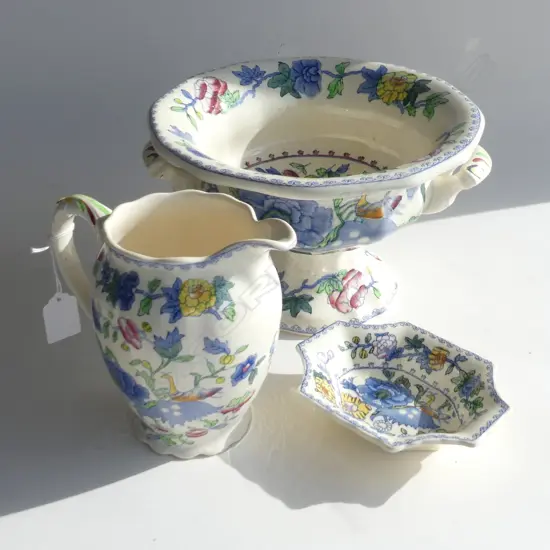 3 PCES MASONS REGENCY; FOOTED COMPORT (BASE AF) 240mm dia, JUG & SOAP DISH