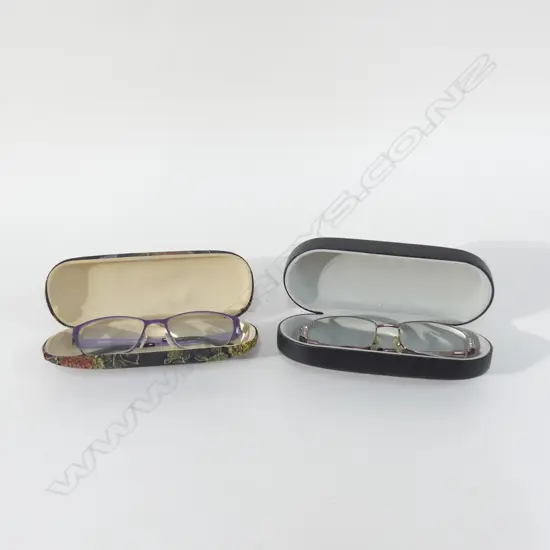 2 PRS GLASSES; OROTON & WILLIAM MORRIS 