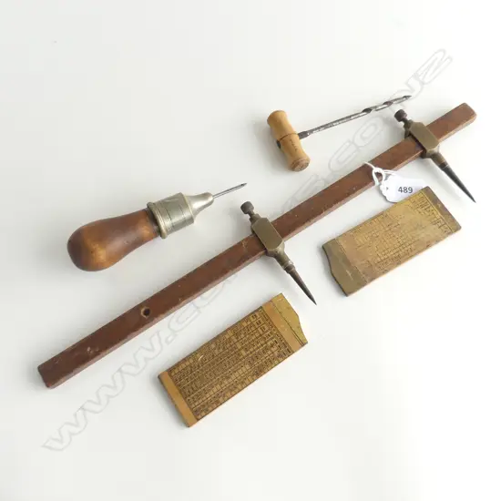 5 ITEMS 2 ROPE GAUGES ( No 1206) 2 STARTERS ( ONE WITH ATTACHMENTS INSIDE HANDLE ) AND A SET OF CALIPERS