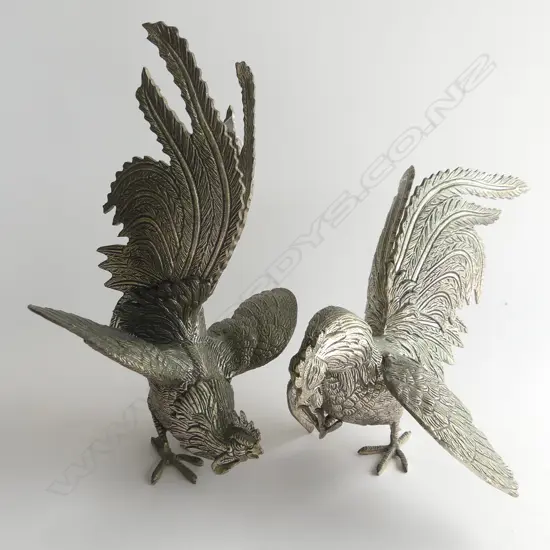 PR OF SILVERED METAL FIGHTING COCKERELS H 280 MM