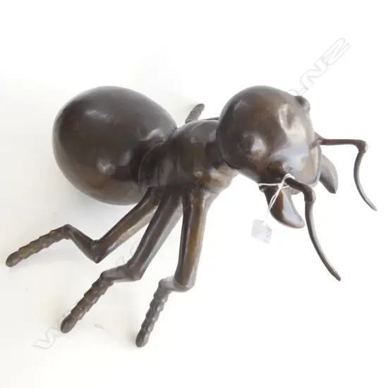 LG BRONZE ANT L.  560 H. 340MM