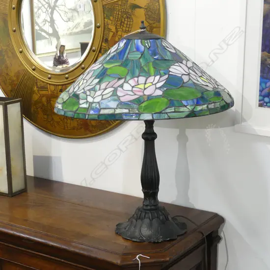 TIFFANY STYLE LAMP H.600mm
