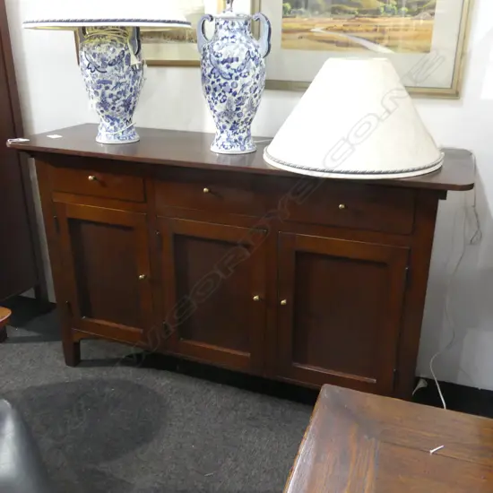 WILLETTS FURNITURE TAWHAI WOOD LARGE BUFFET 1600x500x980mm