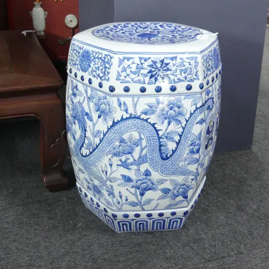 B/W GARDEN STOOL H.465mm