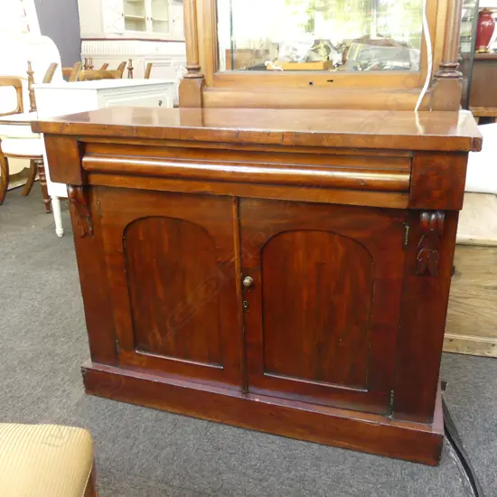 VICTORIAN MAHOGANY SIDEBOARD w. KEY 1030x365x840mm