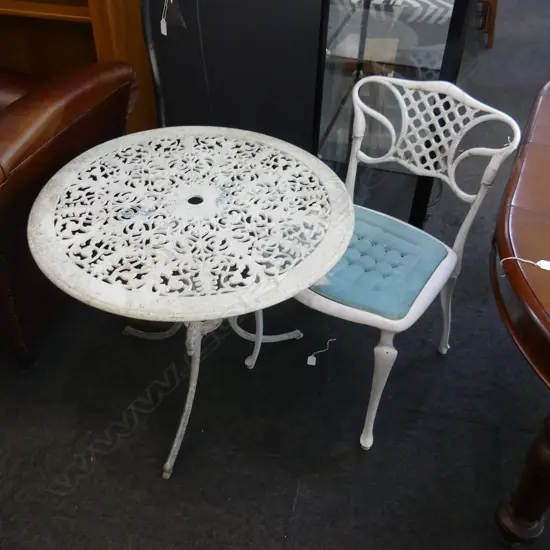 OLD WHITE METAL PATIO TABLE (DIA 700MM) & 1 CHAIR