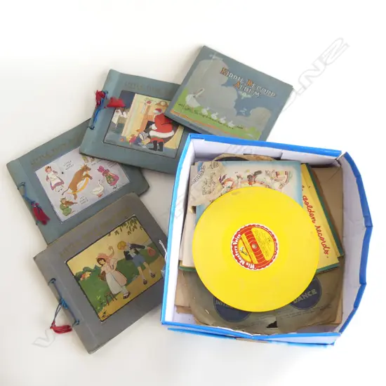 QUANTITY OF CHILDRENS NURSERY THEMED RECORDS. 4 BOOKS AND 9 LOOSE 45S & 4 78S