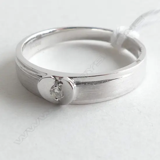 18CT WHITE GOLD DIAMOND RING 3.0GMS