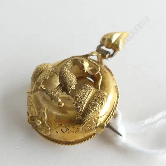 18CT YELLOW GOLD BADGE 1.9GMS