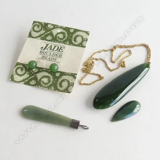NZ GREENSTONE;  2 PENDANTS, 1 WITH CHAIN, + 1 TEAR DROP SHAPE & PR CHINESE JADE BOULDER STUD EARRINGS ON CARD 