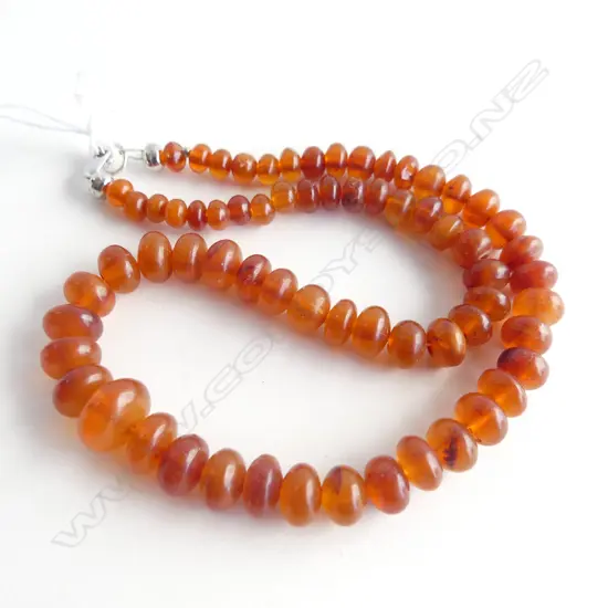 GRADUATED AMBER BEADS, STG SILVER CATCH 