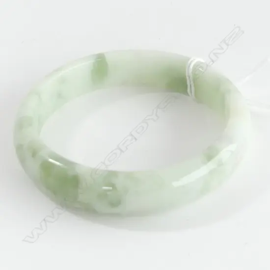 JADE BANGLE