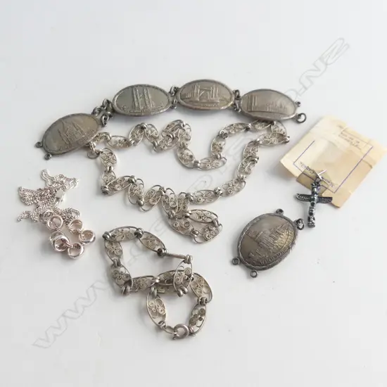 ASST STG SILVER JEWELLERY; NECKLACE & BRACELET SET, NECKLACE W RING PENDANTS, TOTEM POLE PENDANT + A/F BRACELET 55.7GMS