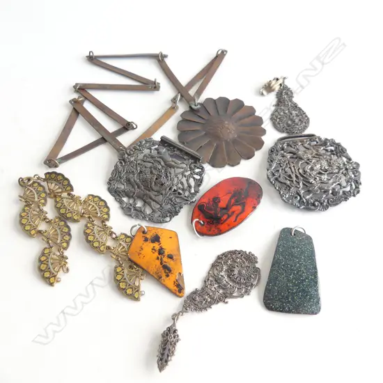 BAG ASST VINTAGE METAL & ENAMEL JEWELLERY INCL BELT BUCKLE, PENDANTS ETC..