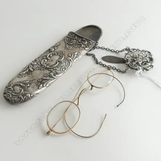 STG SILVER CHATELAINE SPECTACLE HOLDER w. PR GLASSES 93 GRAMS L.175mm