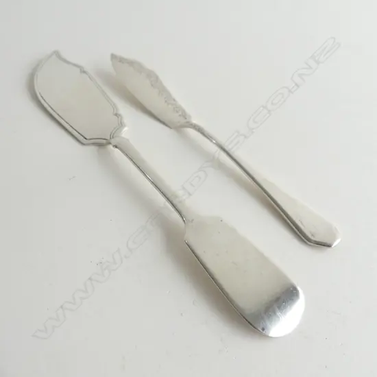 2 SILVER BUTTER KNIVES; Birm. 1878 & 1921 49gms