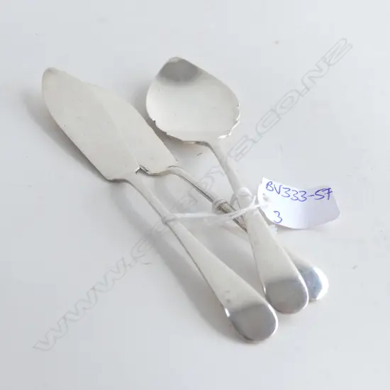 SILVER JAM SPOON & 2 SILVER BUTTER KNIVES60gms