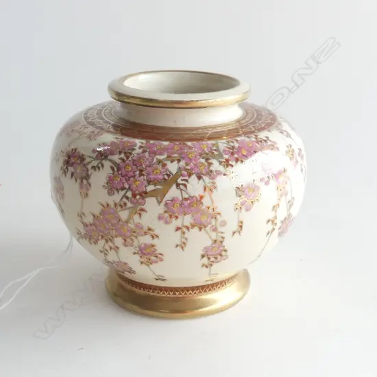 SATSUMA VASE WISTERIA PAT SIGNED 110MM