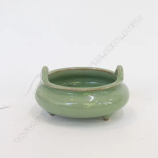 CHINESE CELADON INCENSE BURNER, DIA 110MM