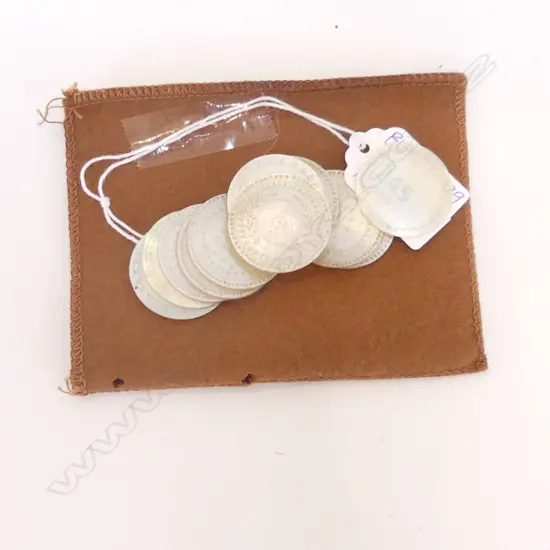 ANTIQUE MOTHER OF PEARL CHINESE GAMING TOKENS D 20MM - IN FELT BAG