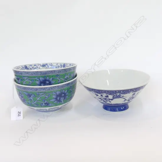 3 JAPANESE PORCELAIN BOWLS