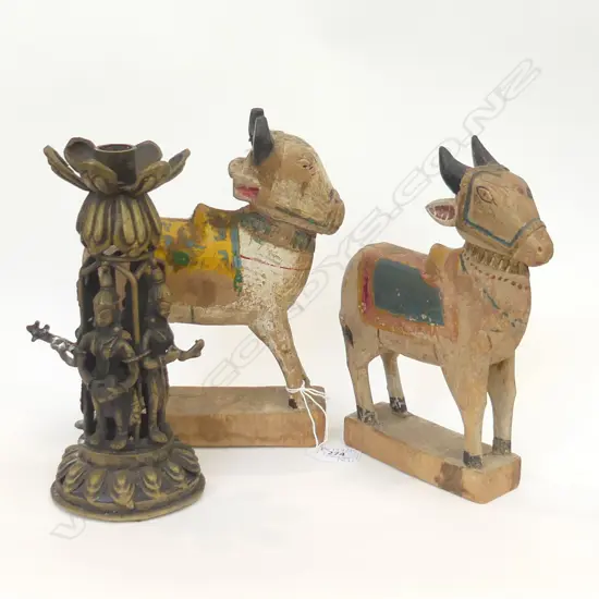 PR CARVED WOODEN ANIMAL FIGURES + METAL INDIAN CANDLESTICK H.235mm